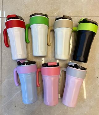 Copo Térmico com alça 800ml