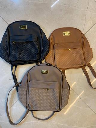 Mochila de Couro C / 2 Bolsos