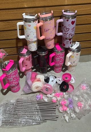 Garrafa Térmica 1200ml Estampas Variadas Com Protetor De Canudo E Base De Borracha Removivél