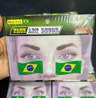 Adesivo Facial - Tema Do Brasil C/ Mini Perdras